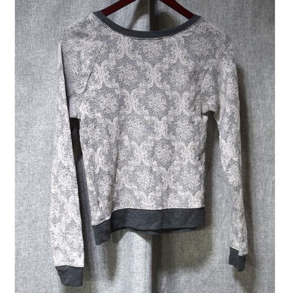 Kimchi Blue Lace Overlay Sweatshirt Gray Long Sleeve Pullover Women’s Size Small - Picture 4 of 4